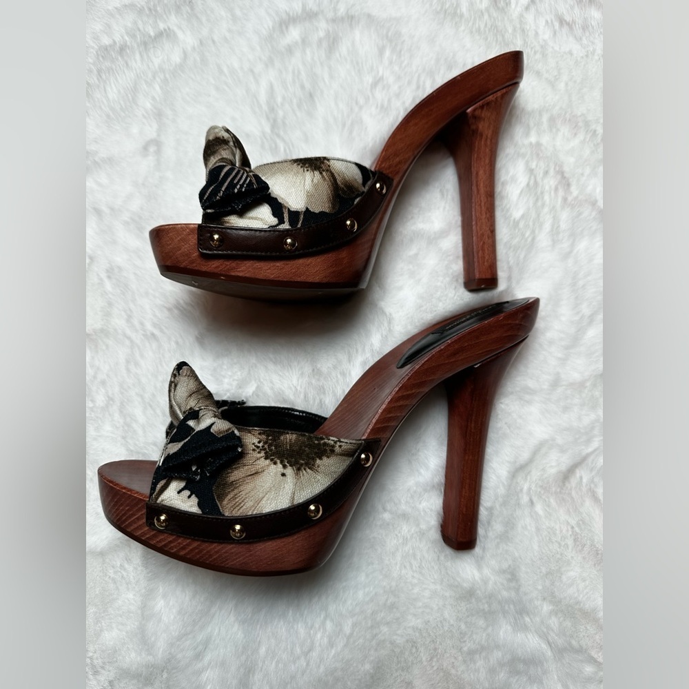Dolce & Gabbana Women's Floral Mules - Black and Brown - Picture 12 of 17